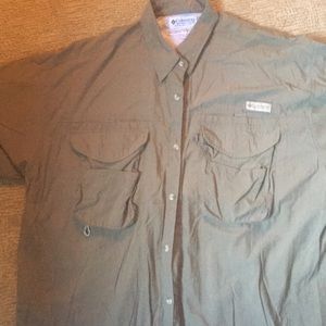 Columbia short sleeve shirt